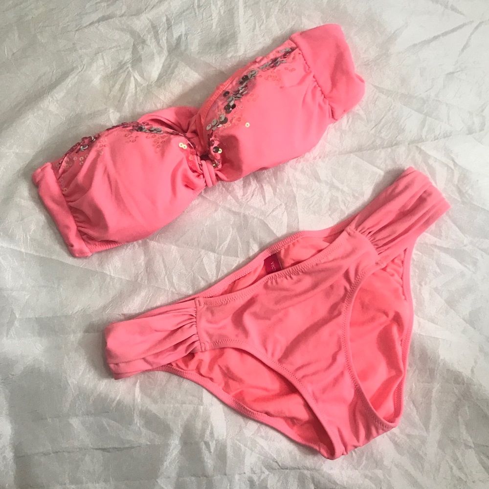 Victoria’s Secret strapless bikini set